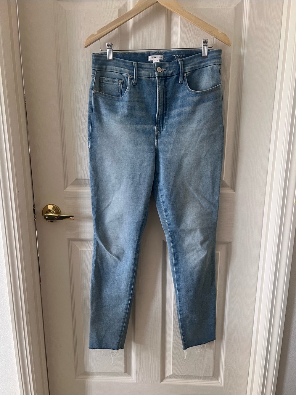 Good American Light Blue Soft Stretch High-Rise Skinny Jeans 12 / 31 NWOT